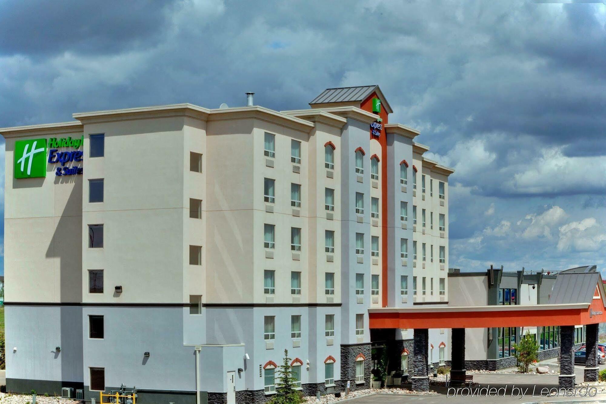 Holiday Inn Express Edmonton North By Ihg Exterior foto